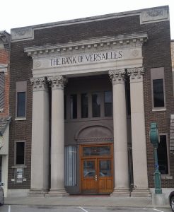 Front of the Bank of Versailles Main Bank in Versailles, Missouri.